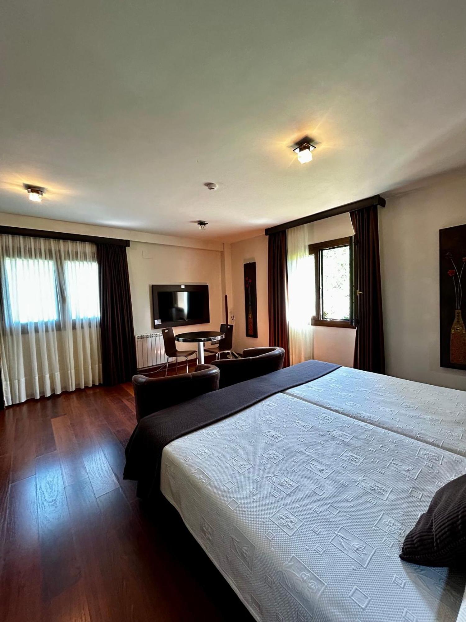 Apartamentos Rurales L'Arquera Llanes Εξωτερικό φωτογραφία